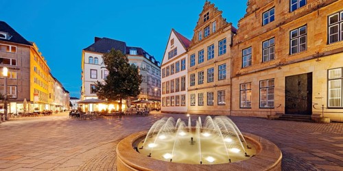 Old market with fountain and town houses in the evening, Bielefeld, East Westphalia-Lippe, North