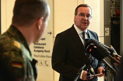 Defence Minister Boris Pistorius (SPD) informs media representatives about the increase in the