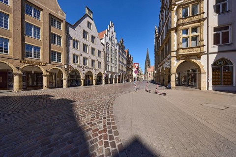 Historic buildings, facade, gable, arcades, retail, church, St. Lamberti, Prinzipalmarkt, Münster,