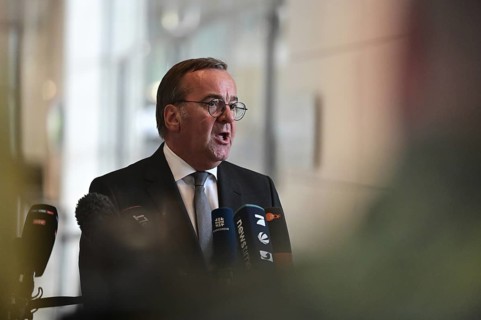Defence Minister Boris Pistorius (SPD) informs media representatives about the increase in the