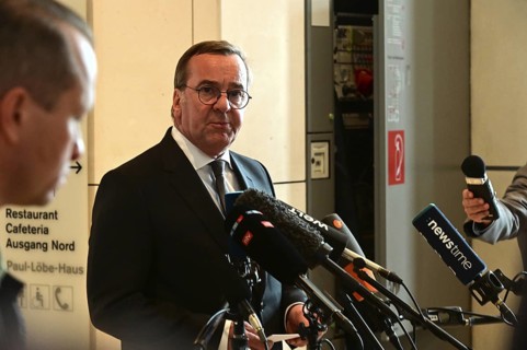 Defence Minister Boris Pistorius (SPD) informs media representatives about the increase in the
