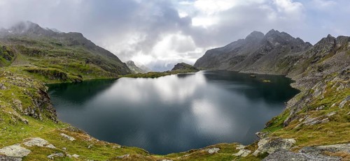 Mountain landscape with mountain lake Wangenitzsee, Wiener Höhenweg, Schober group, Hohe Tauern