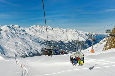 Skiers in chairlift Wurmkoglbahn, Obergurgl, Hochgurgl, Oetztal, Tyrol Ski Area, Austria, Europe