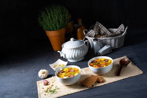 Savoury pea soup according to grandma's recipe