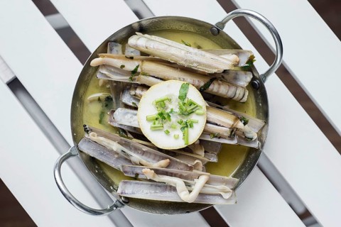 Portuguese fresh razor shell seafood steamed in garlic herb white wine sauce