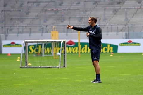The new head coach Julian Schuster (SC Freiburg) at the first training session at the training