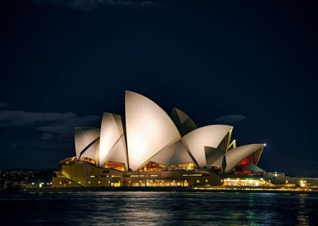 Sydney opera house landmark at night in australia