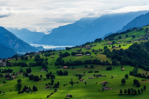 Panoramic view of Lake Thun in Switzerland