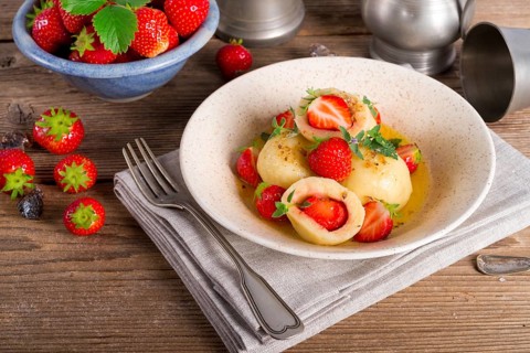 Dumplings with strawberries