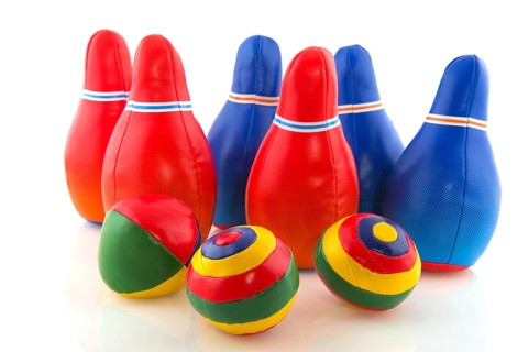 Bowling game with several pins and balls