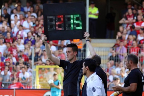First major assignment in international professional football: Referee Tobias Döring (Klengen) on