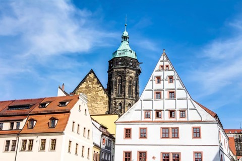 Die Altstadt von Pirna mit der Stadtkirche St. Marien in Sachsen