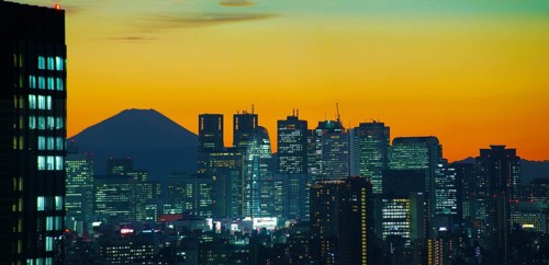 Shinjuku and Mount Fuji. Shooting Location: Tokyo metropolitan area