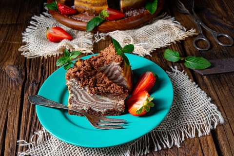 Delicious and creamy zebra cheesecake