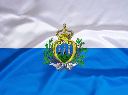 The flag of San Marino, Studio