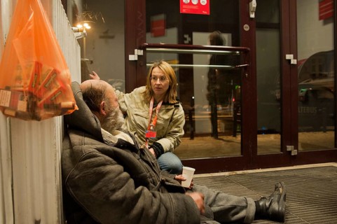 Germany, Berlin, 08.12.2012, cold bus of the Berlin City Mission (Lehrter Bahnhof), picks up
