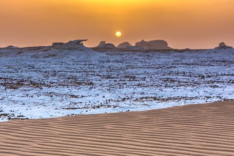 The White Desert at Farafra in the Sahara of Egypt. Africa
