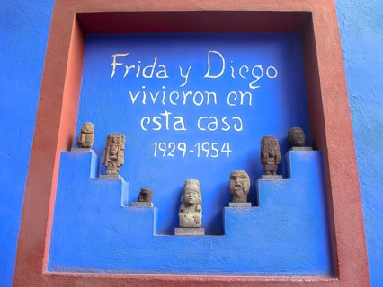 Mexico City, Mexico. Jan 12, 2024. A sign with the text in Spanish: Frida y Diego lived in this