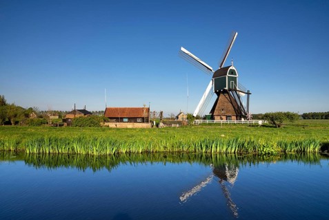 Windmill the Wingerdse Molen close to the Dutch village Bleskensgraaf seen on a clear and crisp day
