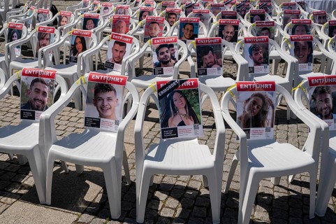 17.05.2024, Berlin, Germany, Europe, Portraits of the abducted Israeli hostages are attached to