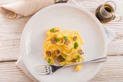 Tagliatelle with summer truffle