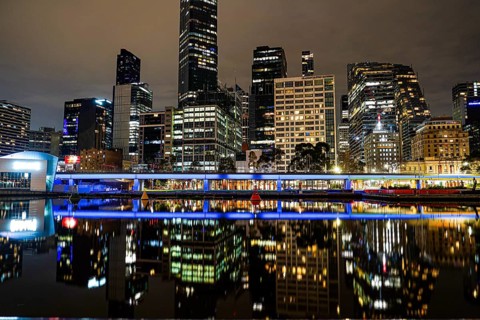 Night view and river light trails (Melbourne). Shooting Location: melbourne