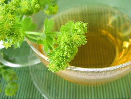 Women and woman's tea