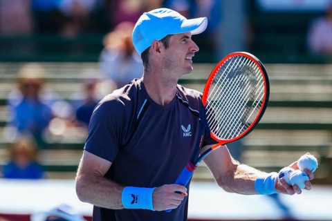 MELBOURNE, AUSTRALIA, JANUARY 11: Sir Andy Murray of Great Britain on his way to beating Dominic