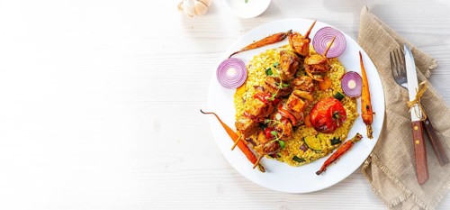 Kebabs with vegetables and bulgur