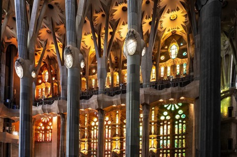 The stained glass windows by Catalan artist Joan Vila i Grau (1932-2022) for the World Heritage