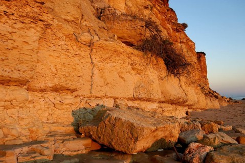 Rocky coast at Praia de Porto de Mos, Lagos, Algarve, Portugal, Europe