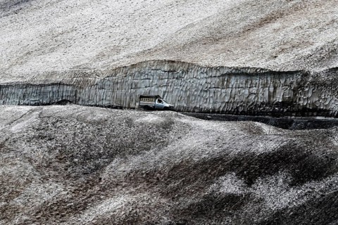 Transport van, Khardungla pass glacier, Jammu and Kashmir, India, Asia