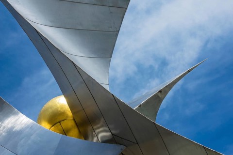 Sculpture on Prager Straße in Dresden