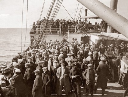 Onboard in 1914. People onboard the canadian steamer RMS Empress of Ireland at the Liverpool harbor