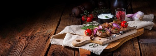 Delicious lamb chops with mint and rosemary