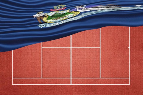 Maine Flag on Clay Tennis Court, Sports Symbol