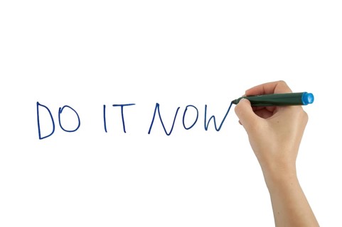 Hand writing Do it now text