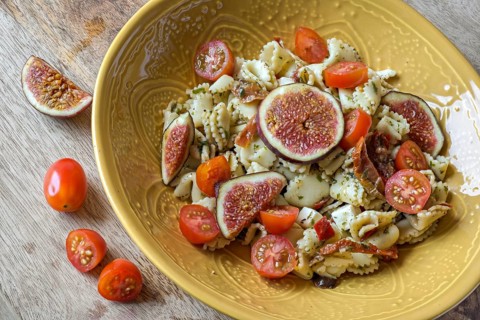 Italian pasta salad with figs and mini roma tomatoes