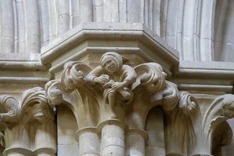 Interior view, Thorn Picker Sculpture, Column, Wells Cathedral, Wells, England, Great Britain
