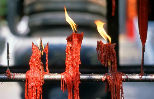 The Linggu Temple and Pagoda was first built in 515 CE, during the Liang Dynasty (502 - 557 CE).