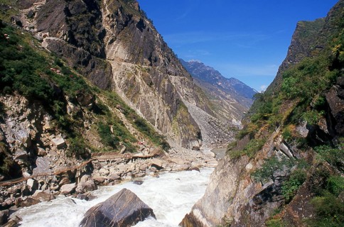 Tiger Leaping Gorge is located north of Lijiang. The Yangtze (Yang Zi) River flows through the
