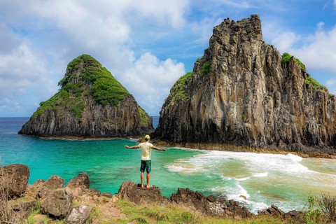 Fernando de Noronha, Brasil. Turquoise water around the Two Brothers rocks, UNESCO World Heritage