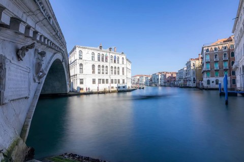 View over the Grand Canal, Rialto Bridge, long exposure, Venice, Veneto, Italy, Europe