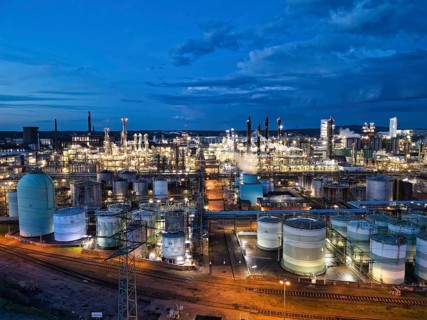 AirLiquide operates several plants at the OQ Chemicals chemical park in the city of Oberhausen: air