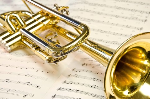 Trumpet on sheet music
