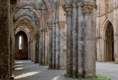 San Galgano, Cistercian monastery ruins, view from the northern aisle to the east