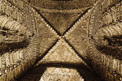 Capela Das Ossos, (capela das almas), iglesia de nuestra senora da Espectaçao, siglo XVIII, Campo
