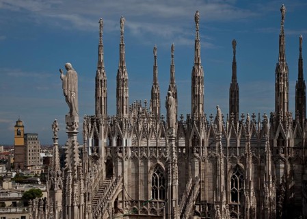 West side of the north transept, upper part with 19th-century pinnacles bearing lashings and