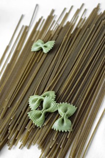 Pasta: Spinach spaghetti and farfalle