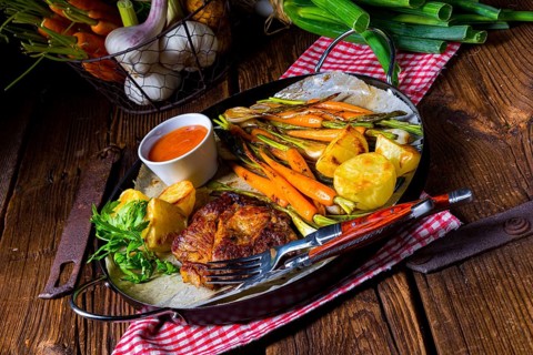 Grilled collars with caramelised vegetables